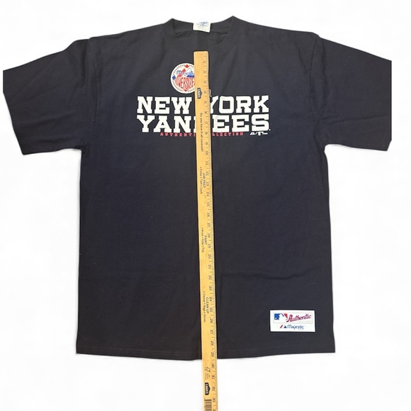 Majestic New York Yankees Dark Blue Tee - Picture 9 of 10